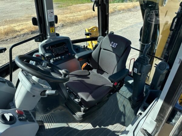 2021 Caterpillar 420ST HRC Backhoe Loader