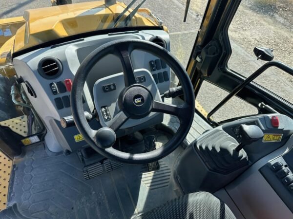 2021 Caterpillar 420ST HRC Backhoe Loader