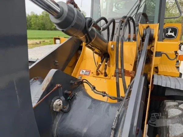 2021 John Deere 544 P-Tier Wheel Loader