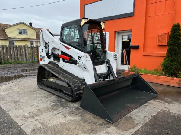 2022 Bobcat T740 Compact Track Loader