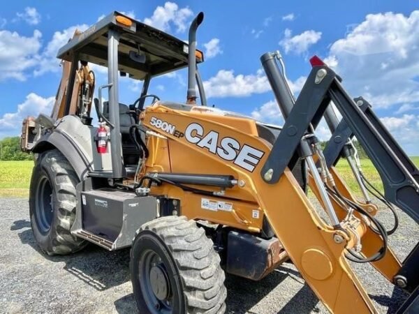 2022 CASE 580N EP Backhoe Loader