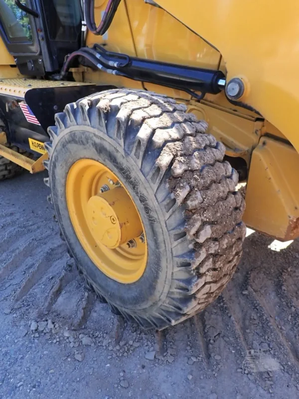 2022 Caterpillar 420 4x4 Backhoe Loader