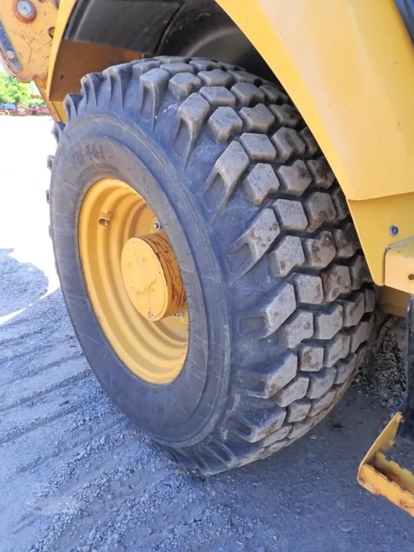 2022 Caterpillar 420 4x4 Backhoe Loader