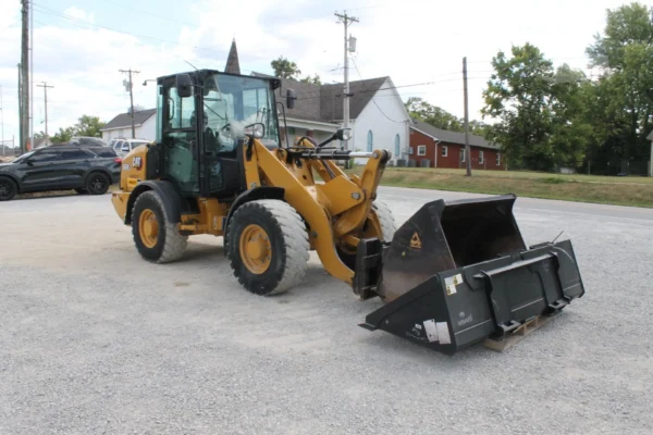 2022 Caterpillar 906M Compact Wheel Loader