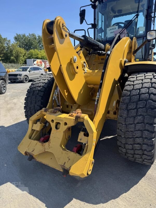 2022 Caterpillar 926M Wheel Loader