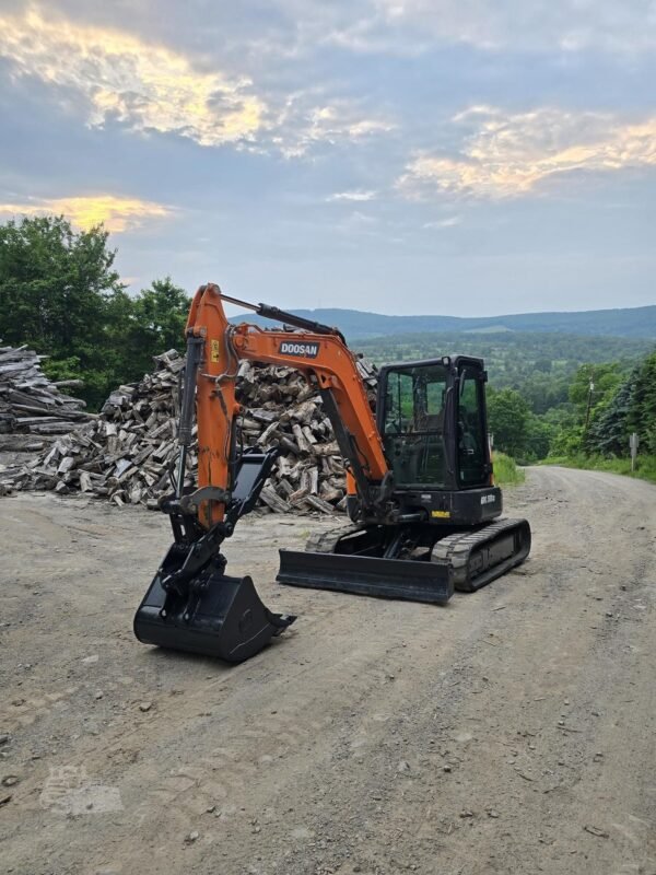 2022 Doosan DX50Z-7 Mini Excavator