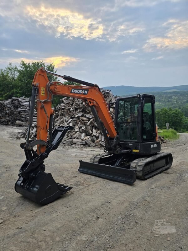 2022 Doosan DX50Z-7 Mini Excavator
