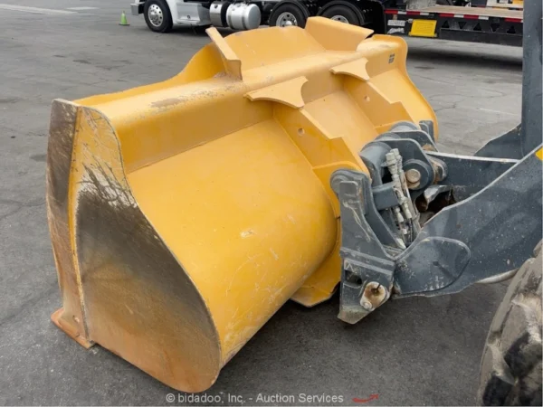 2022 John Deere 524P Wheel Loader
