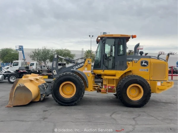 2022 John Deere 524P Wheel Loader