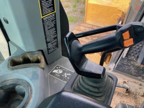 2022 John Deere 700L LGP Crawler Dozer