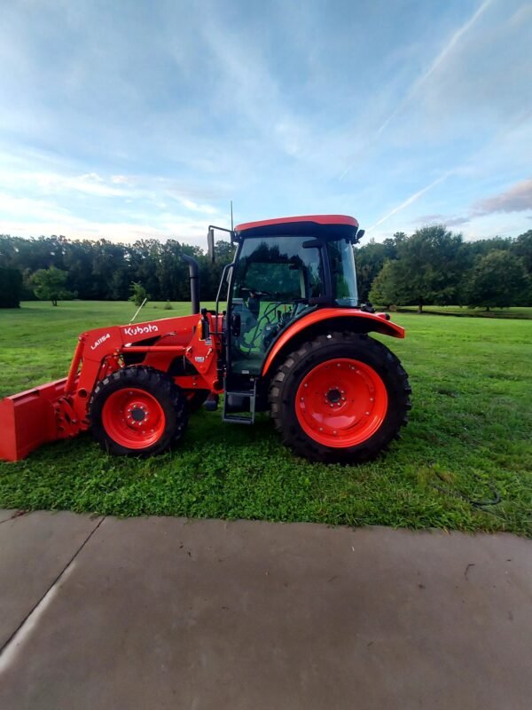 2022 Kubota M4-071 Deluxe 4x4 Utility Tractor
