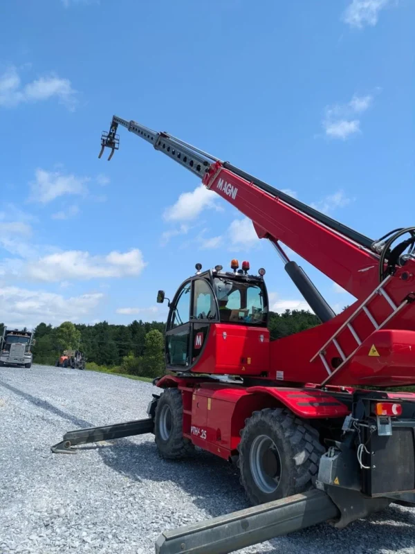 2022 Magni RTH6.25 Rotating Telehandler