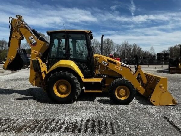 2023 Caterpillar 420 4x4 Backhoe Loader