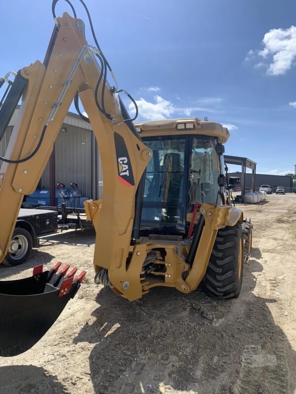 2023 Caterpillar 420F2 Loader Backhoe