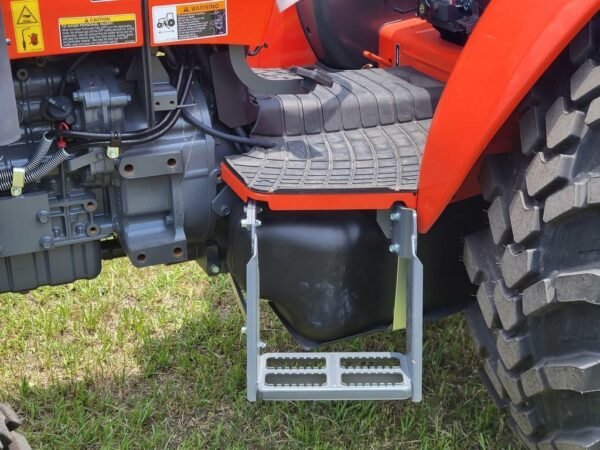 2025 Kubota M7060 4WD Utility Tractor