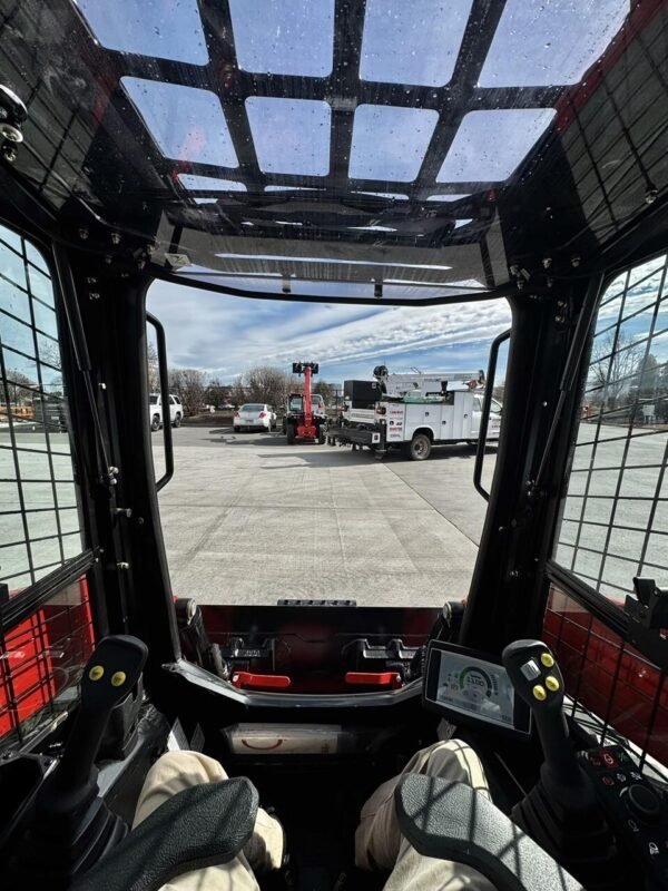 2025 Manitou 2750V Wheeled Skid Steer Loader